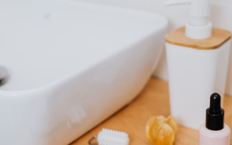 Salle de bain zéro déchet : 8 gestes simples avec le bambou